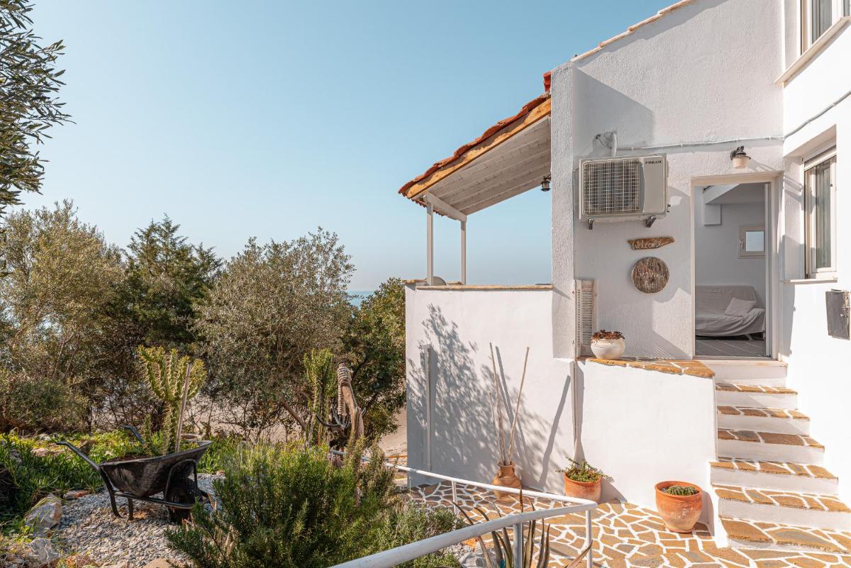 SeaView Apartment & Studio - Housity