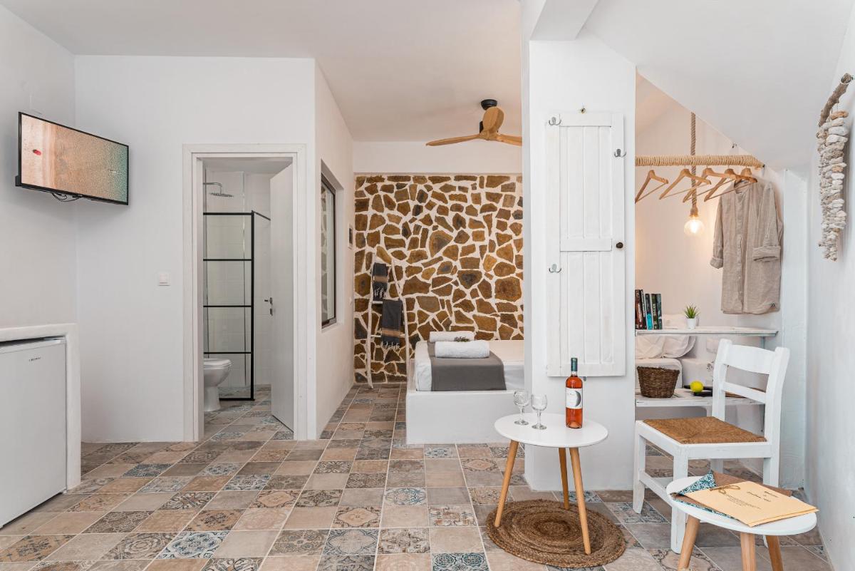 SeaView Apartment & Studio - Housity