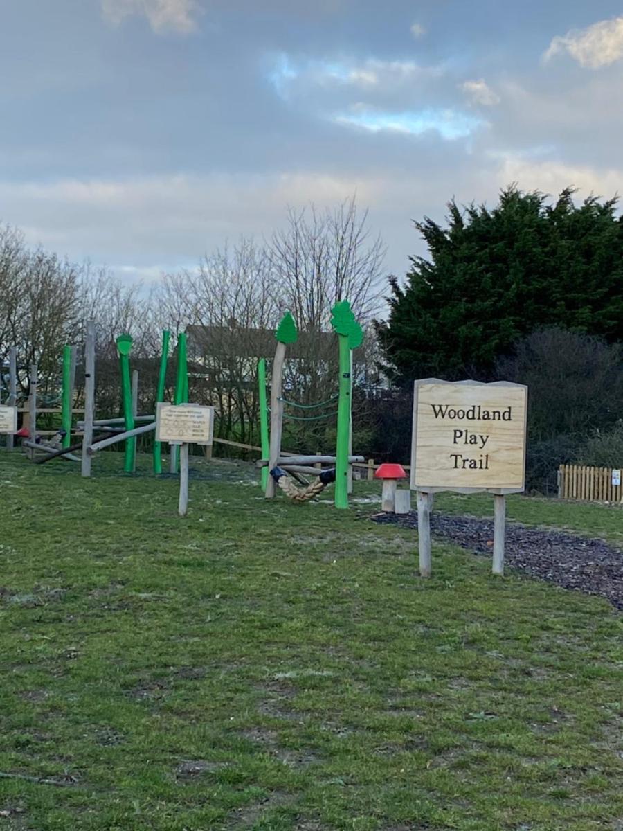 Caravan Carlton Meres Holiday Park - Housity