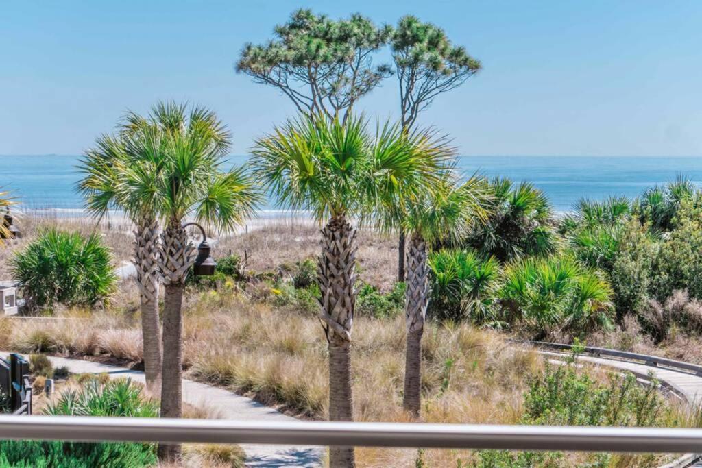 Suitetrails - Direct Oceanfront Villa - Heated Pool & Breathtaking Ocean View