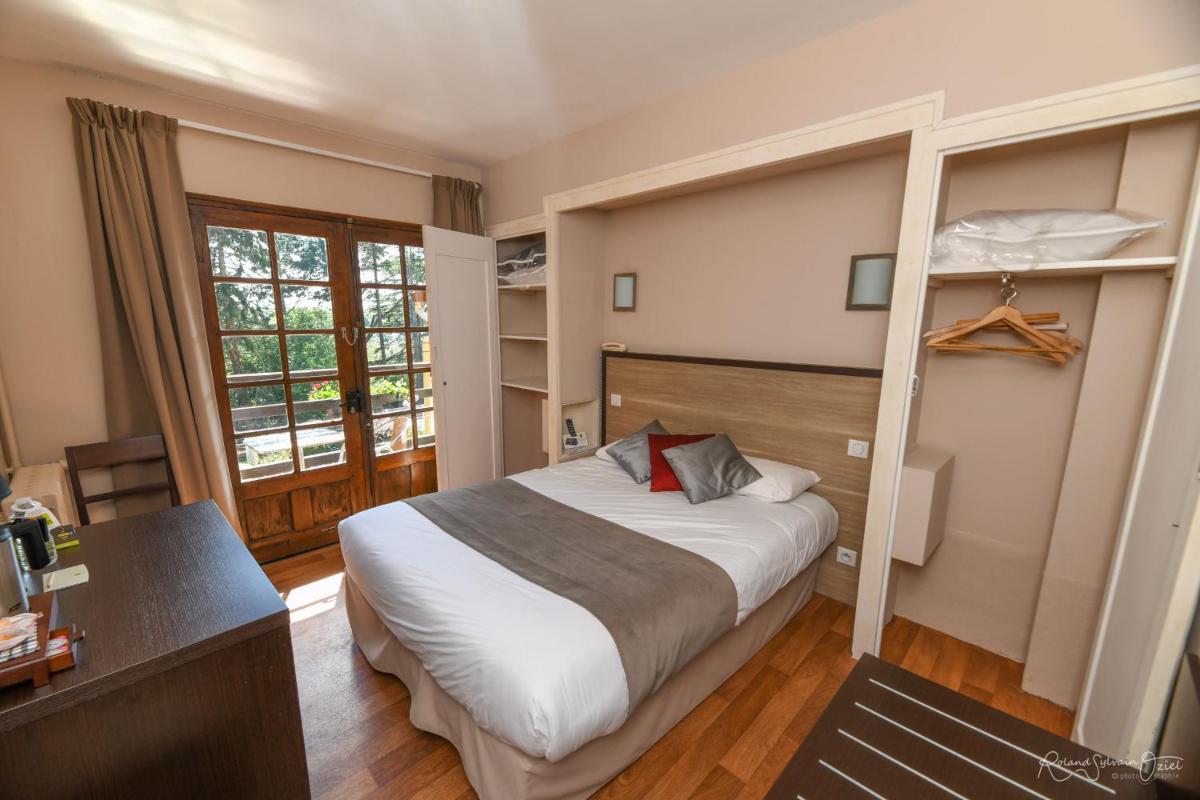 Logis Hôtel La Chaumière - Housity