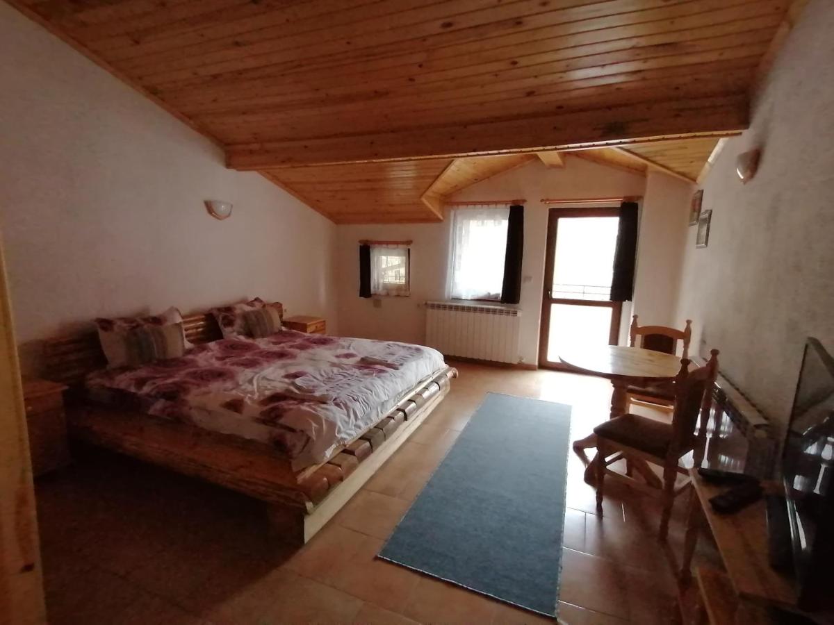 Къща за гости Камината - Housity