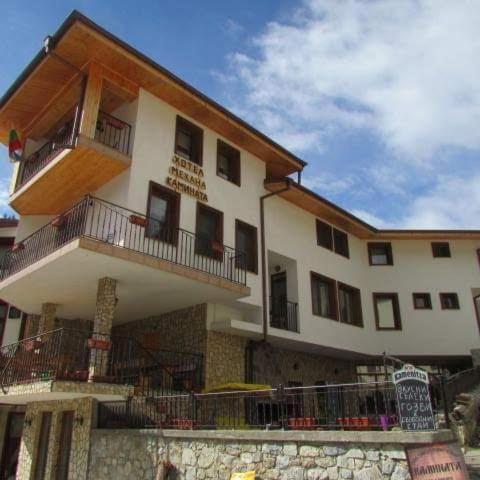 Къща за гости Камината - Housity