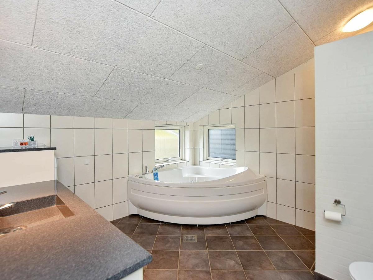 Luxurious Holiday Home in Hovborg with a scenic view - Housity