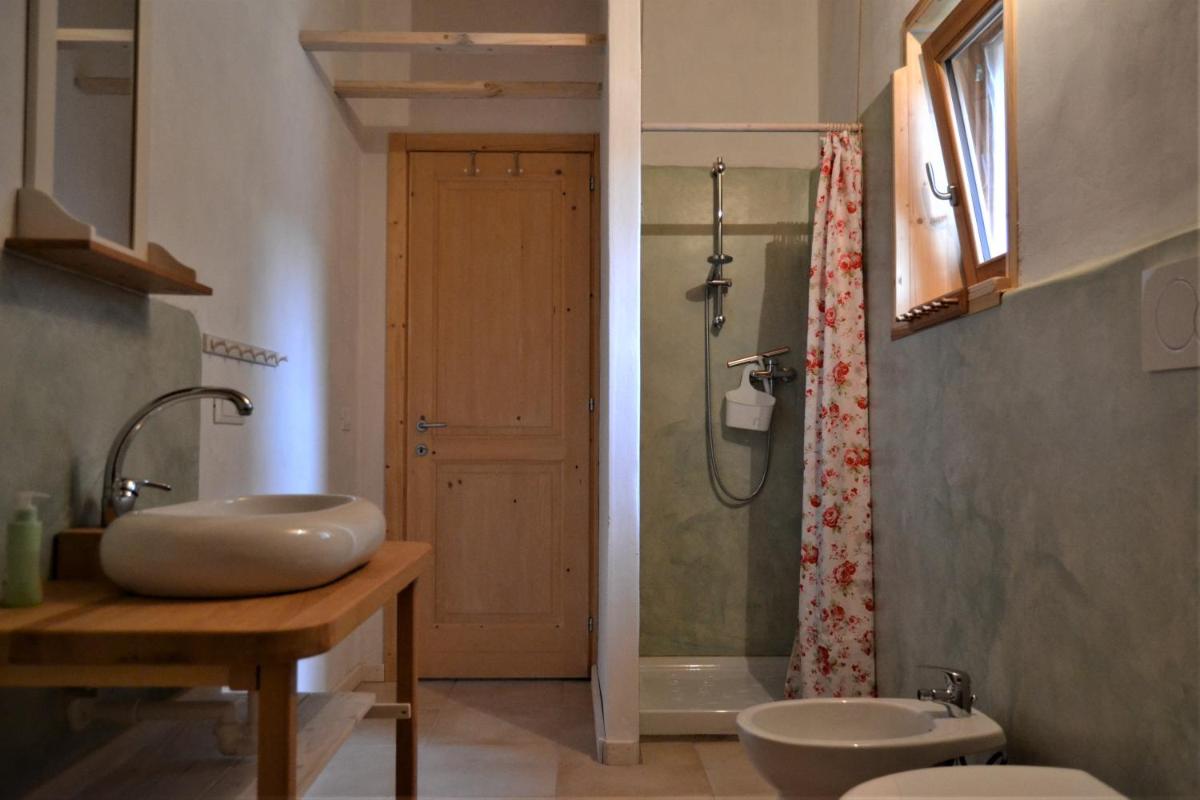 Strohballenhaus Valle delle Rose - Housity