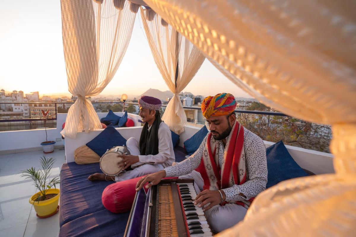 Shalom Backpackers Udaipur - Housity