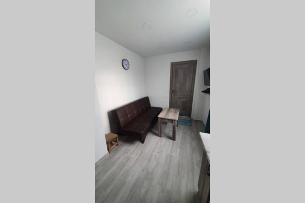 Yerevan Studio - Housity