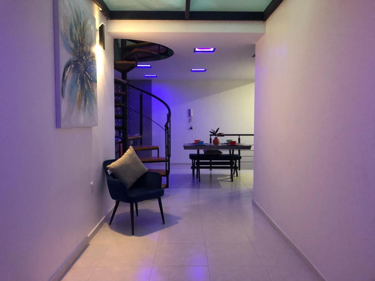 Casa Isauro moderna, céntrica, recién construida. - Housity