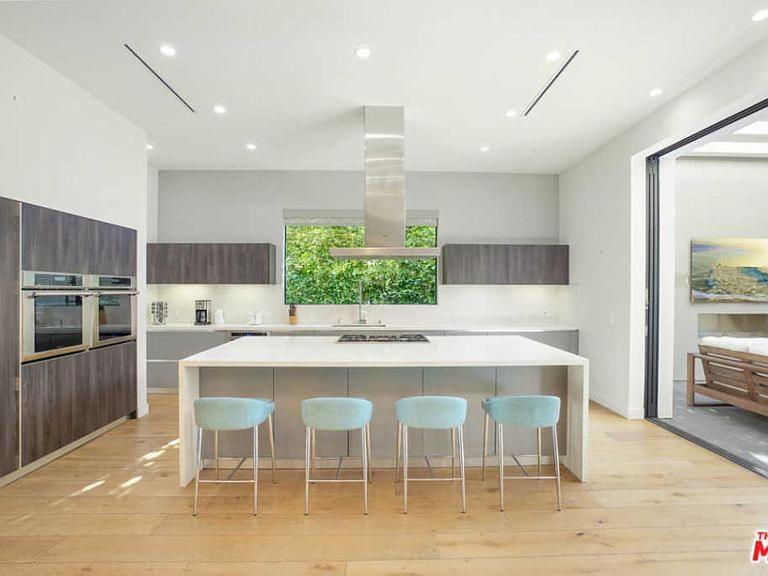 4 bedroom 5 beds  #KI - Housity