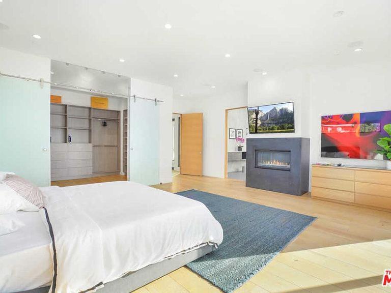 4 bedroom 5 beds  #KI - Housity