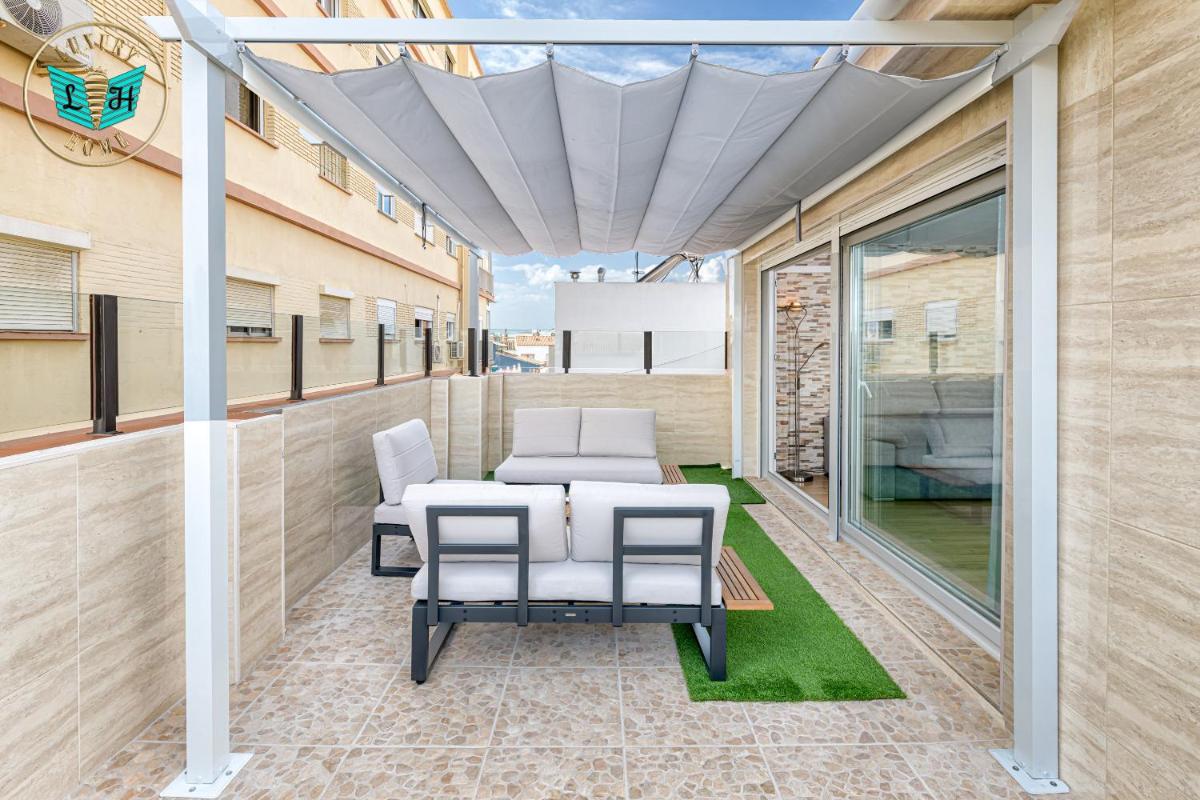 Luxury Home With Terrace - Hizvo
