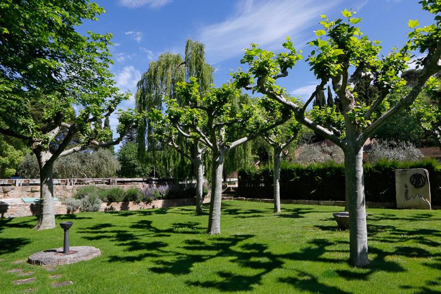 Monestir de Les Avellanes - Housity