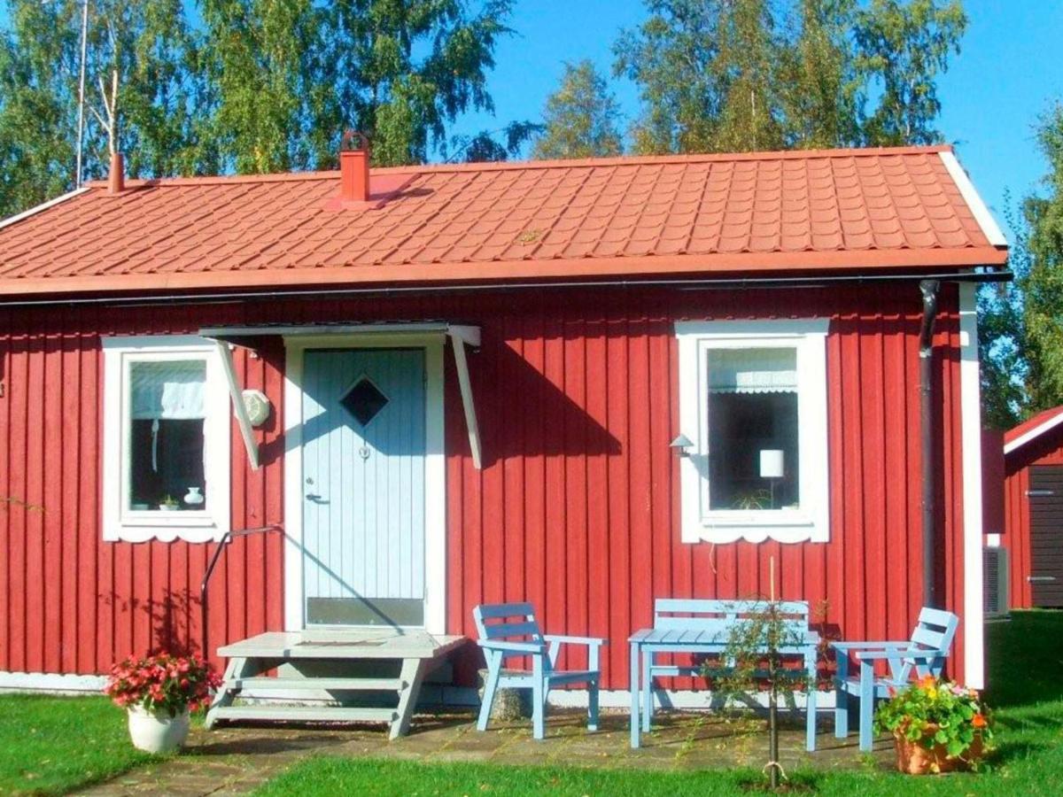 Three-Bedroom Holiday home in Tived - Housity