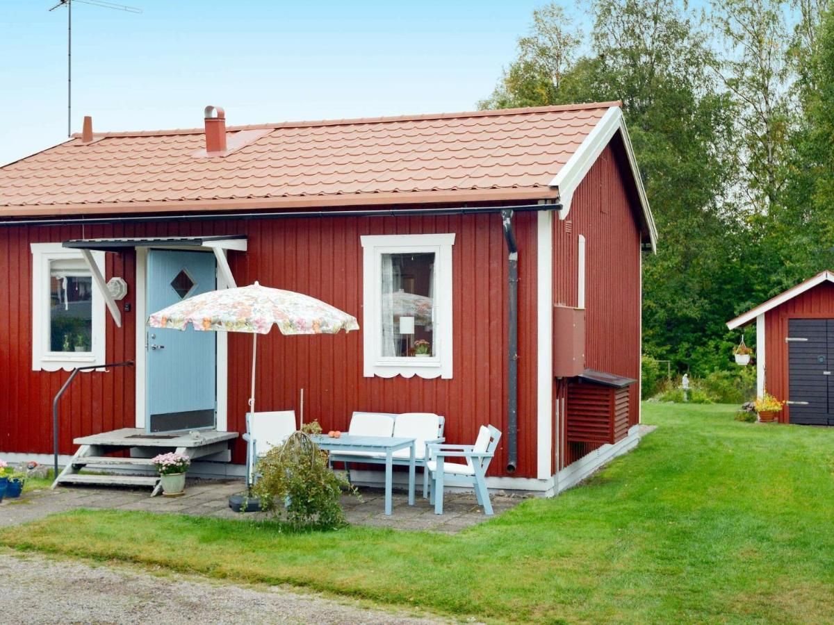 Three-Bedroom Holiday home in Tived - Housity
