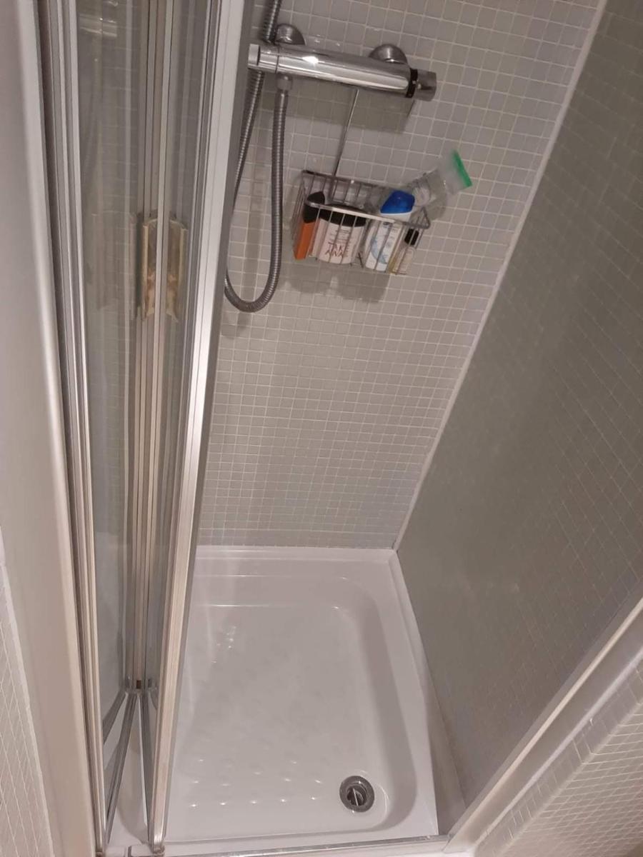 Self Contained Accommodation - Housity