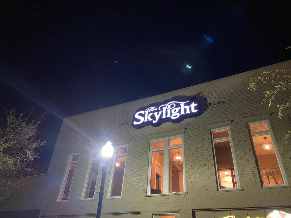 The Skylight Hotel - Hizvo