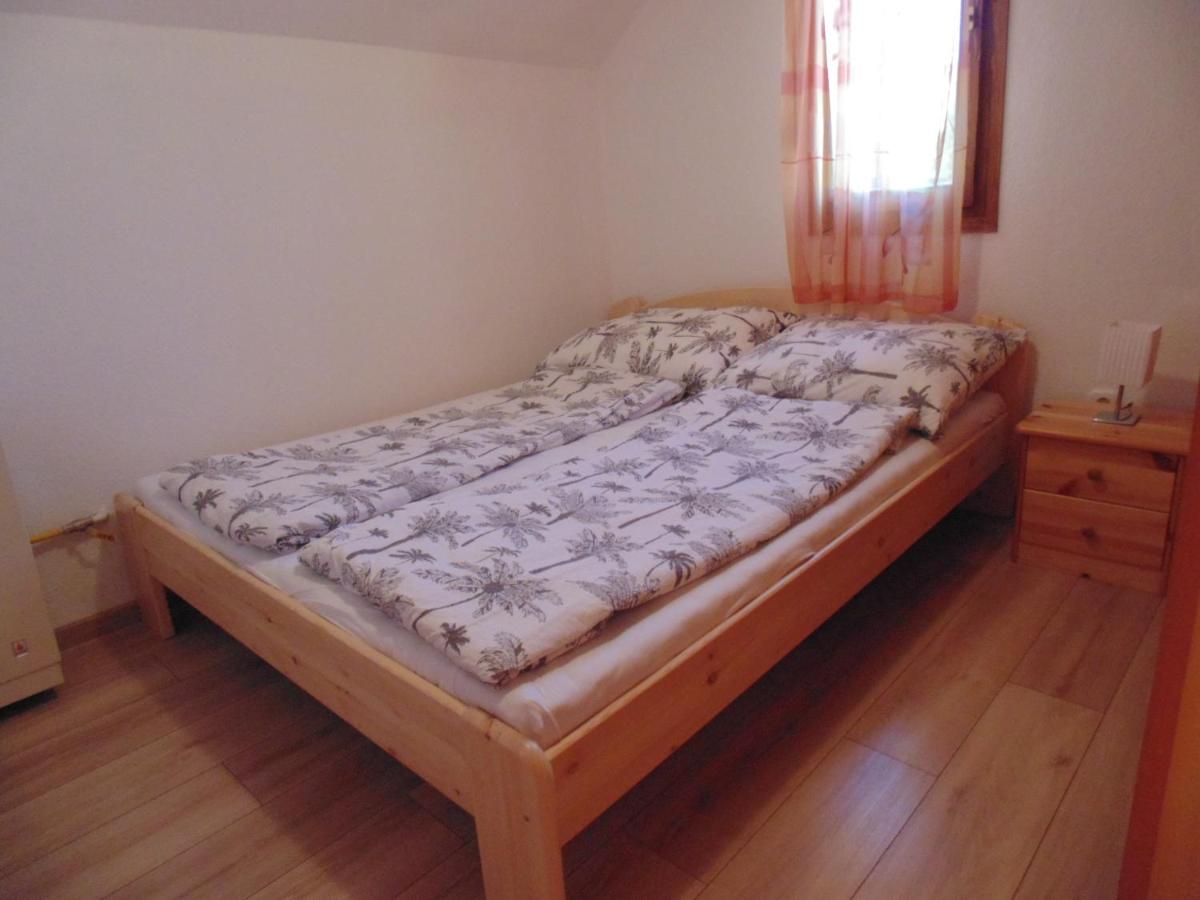 Azúr Vendégház - Housity