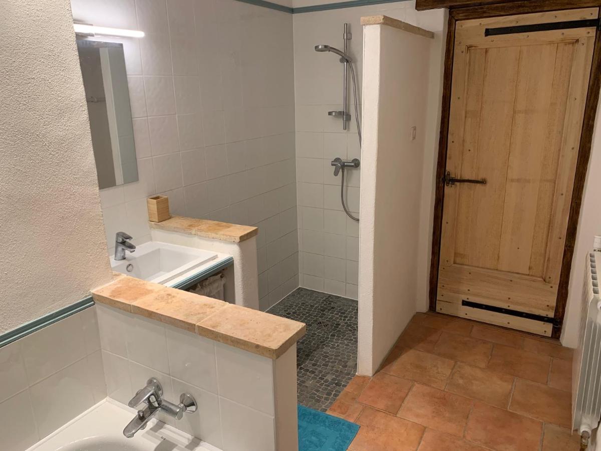 Au Mas de Janita, chambres et table d'hôtes - Housity