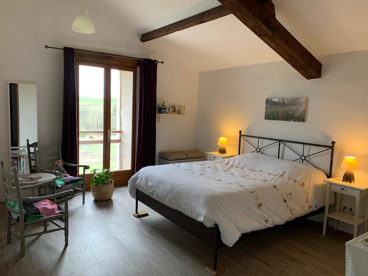Au Mas de Janita, chambres et table d'hôtes - Housity