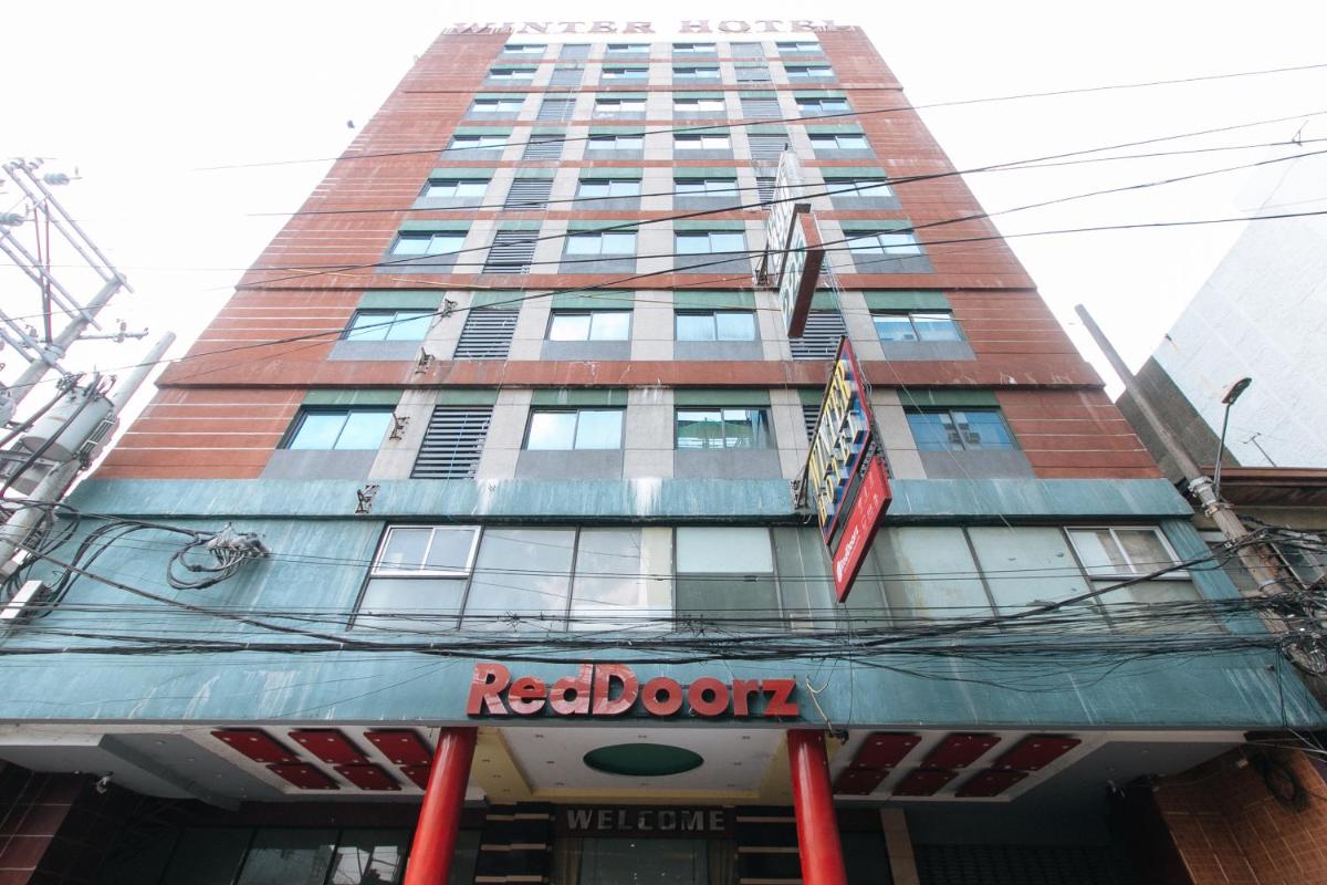 RedDoorz at Winter Hotel Araneta - Hizvo