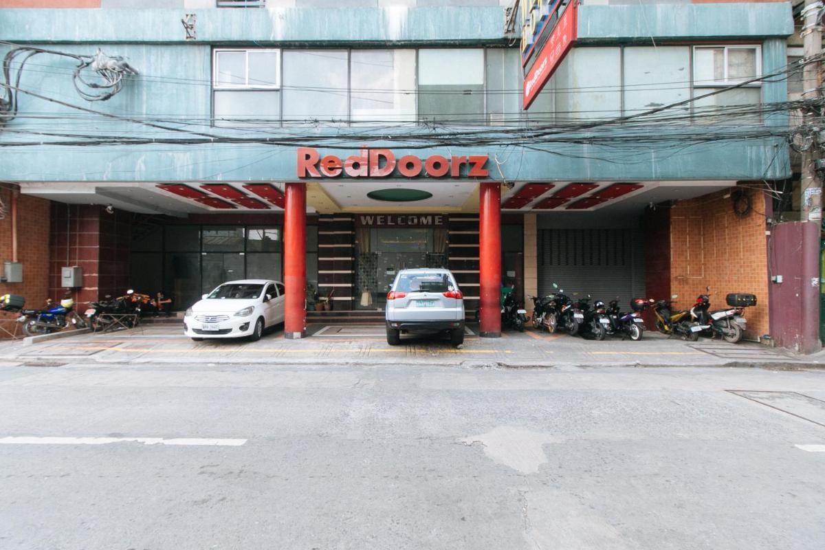 RedDoorz at Winter Hotel Araneta - Hizvo