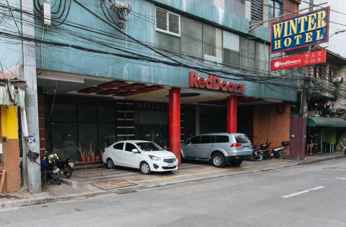 RedDoorz at Winter Hotel Araneta - Hizvo