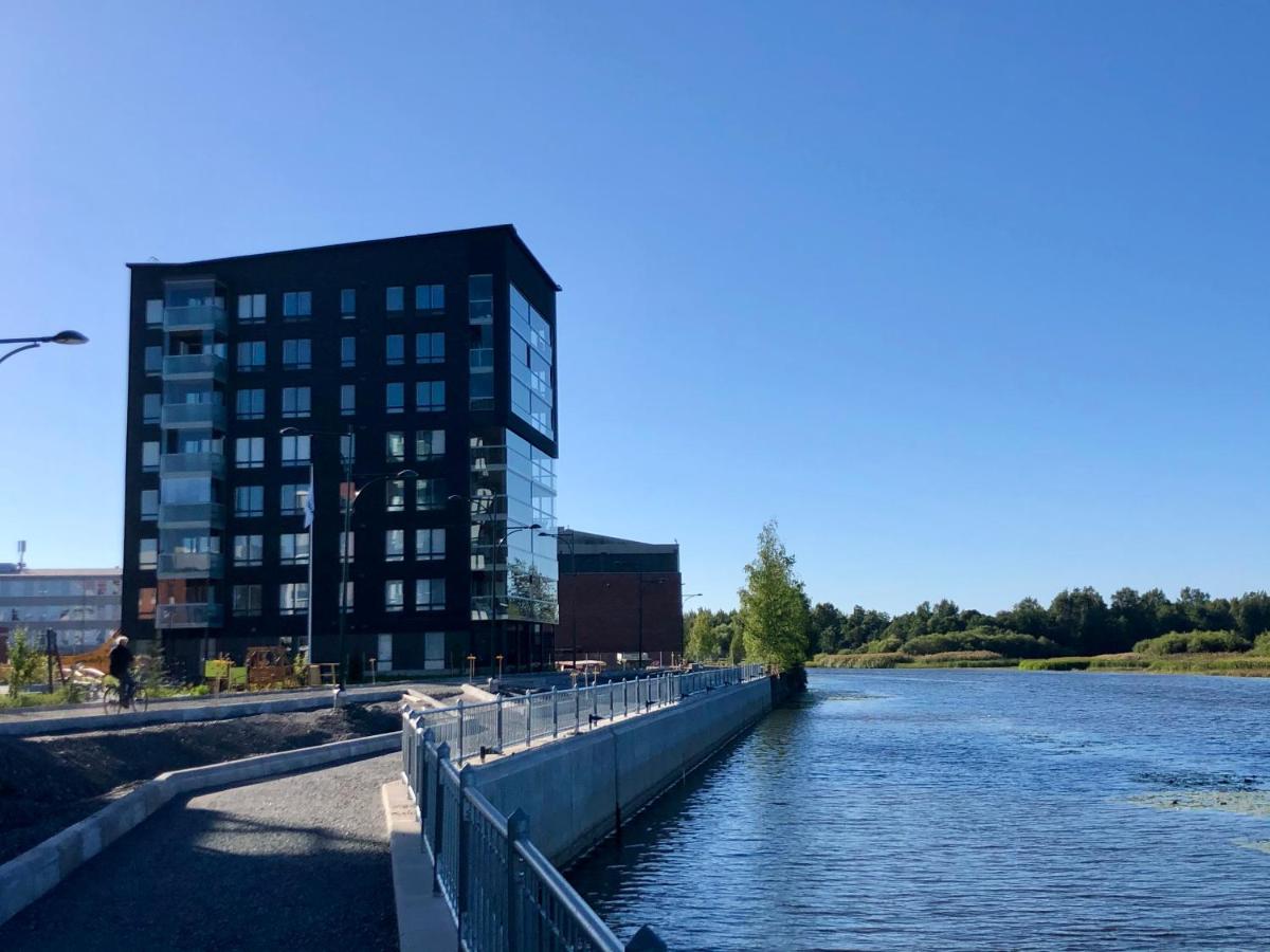 The River 31, Baritoni - Housity
