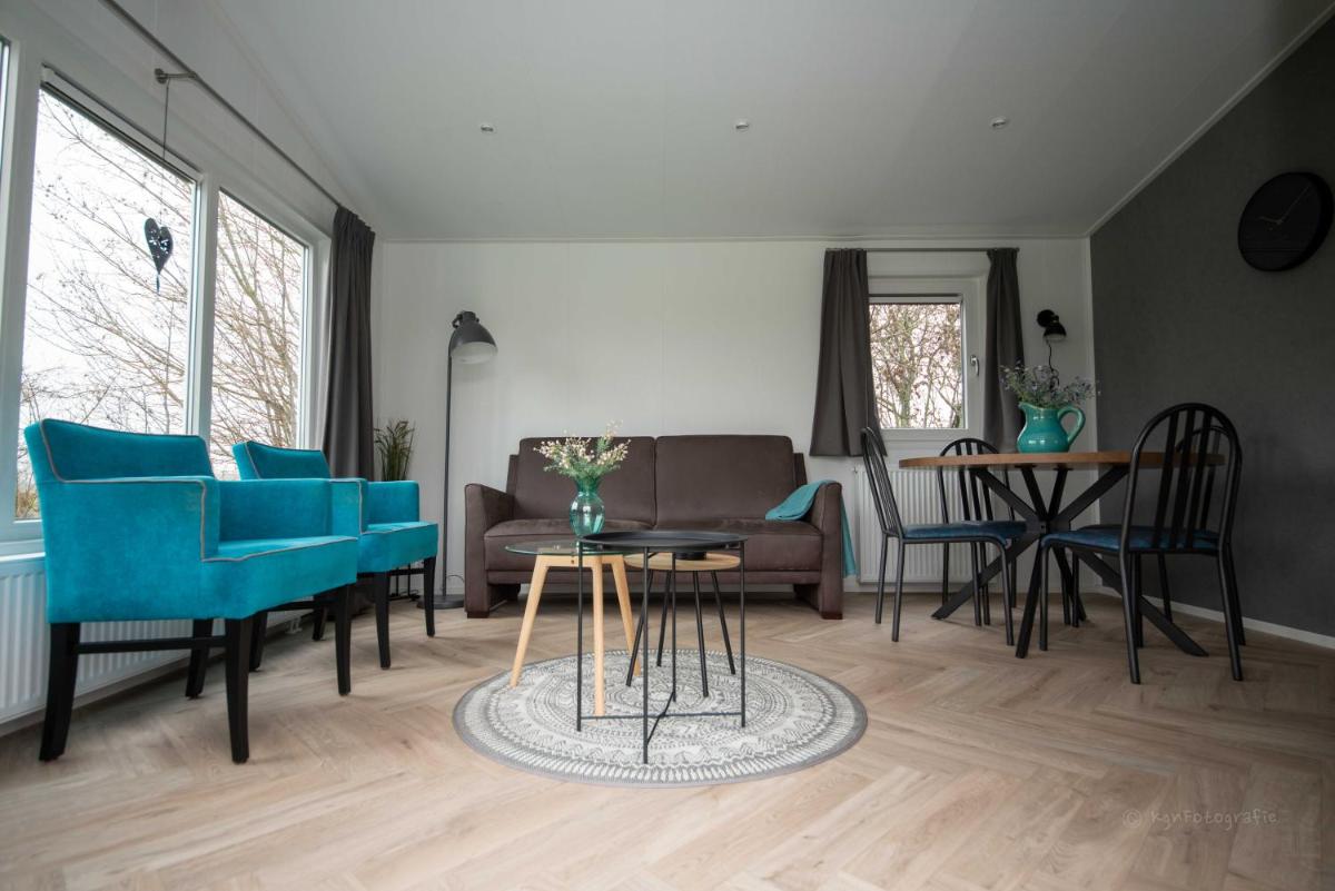 Chalets op Minicamping Dorpszicht - Housity