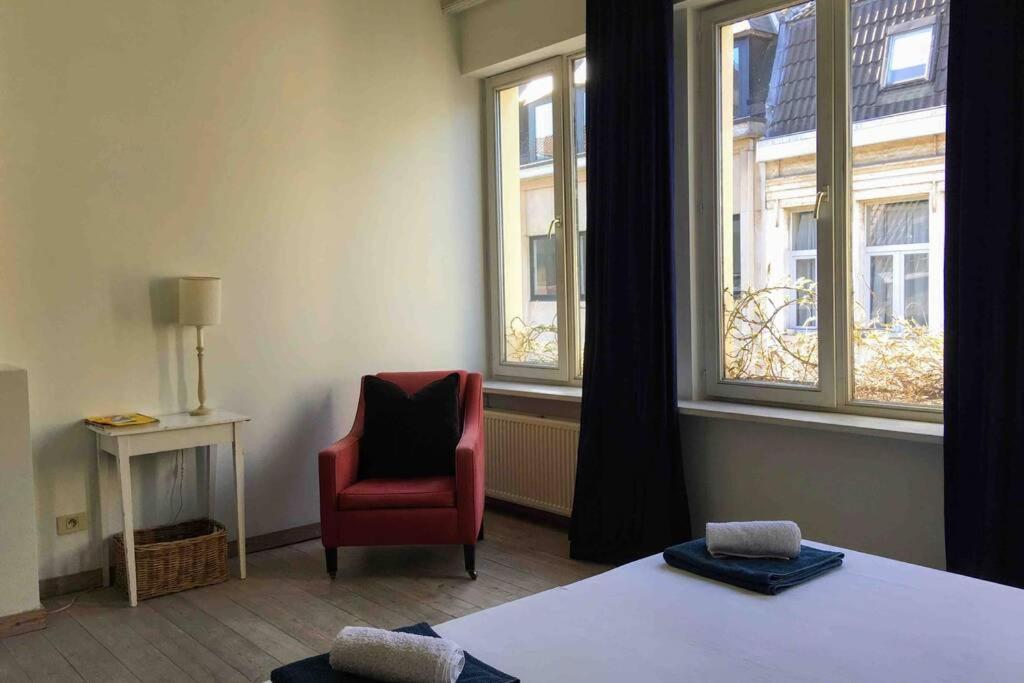 Spacious Duplex + Terrace in Ghent. Top Location! - Housity