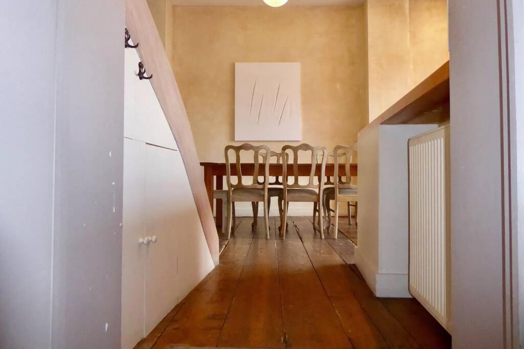 Spacious Duplex + Terrace in Ghent. Top Location! - Hizvo