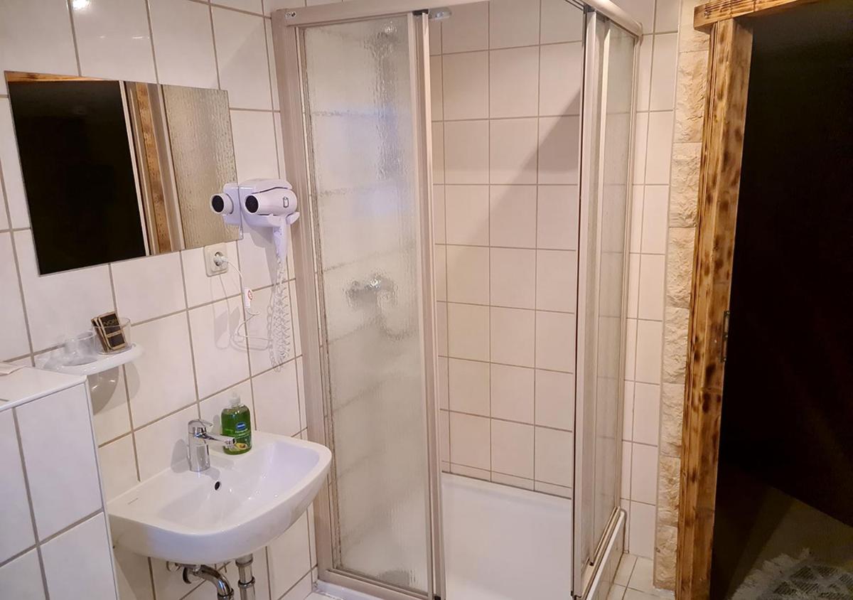 Hotel Geismarburg - Housity