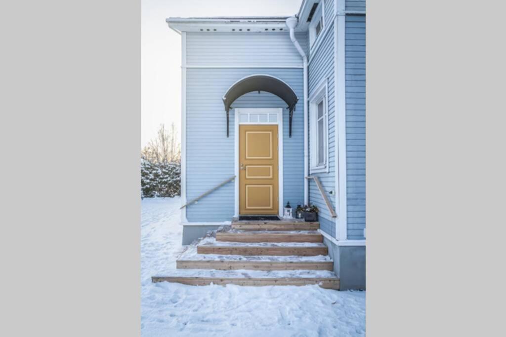 Cozy 1 Br Apt and Free parking by the Railway station - Housity
