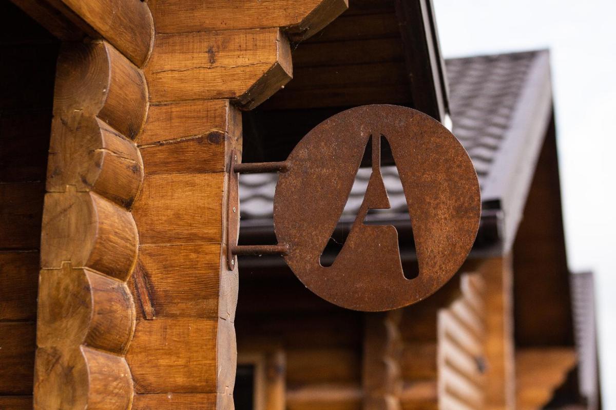 Family Wood - Housity