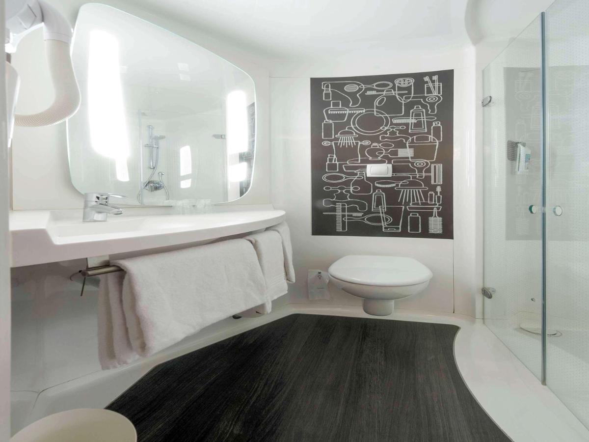 ibis London Docklands Canary Wharf - Housity