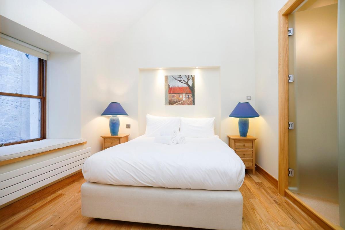 JOIVY Unique Mezzanine Apartment in St Andrews - Housity
