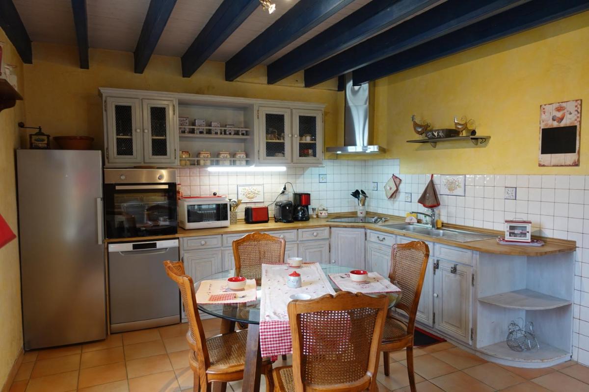 Gîte 4 étoiles avec hébergement insolite - 10 personnes - Housity