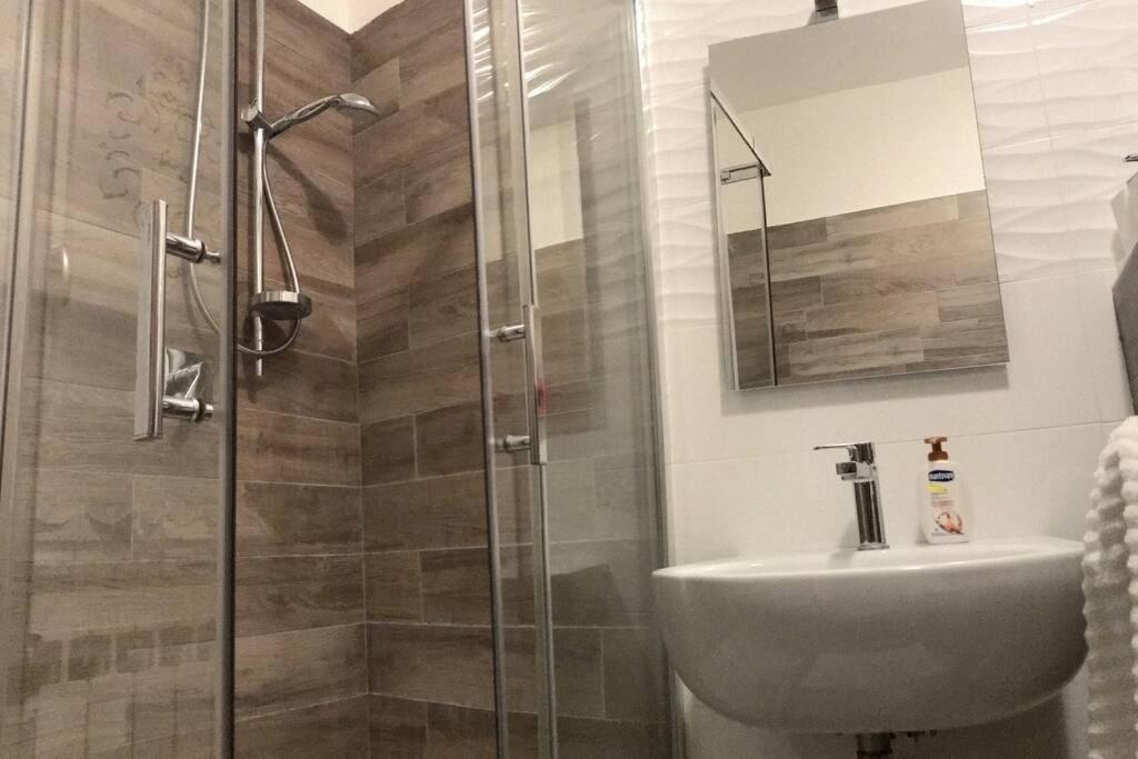 CASA CANTONIERA-GUEST HOUSE : COSTRUITE IL VIAGGIO - Housity
