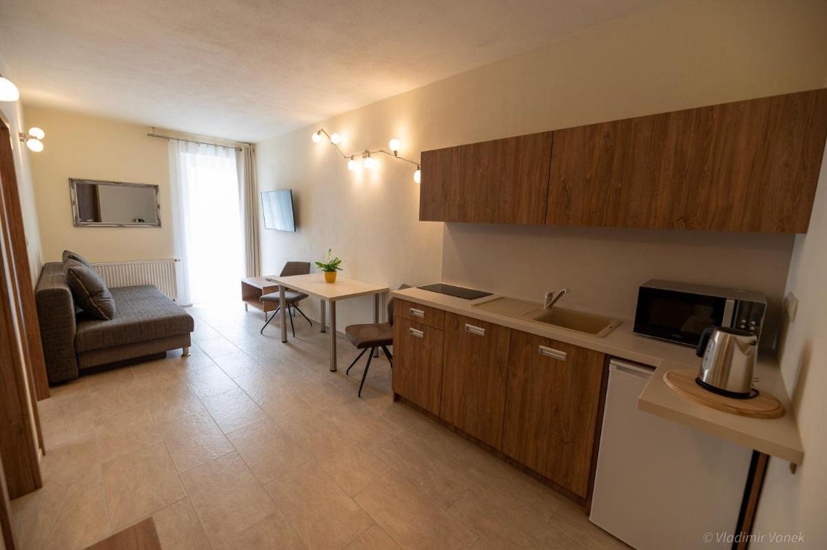 Apartmány I - KAfe Bojnice - Housity