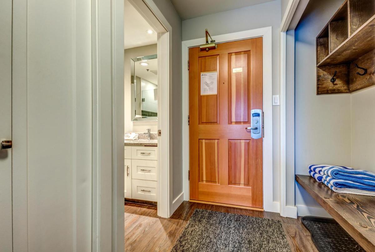 Greystone Lodge 221 Ski-in Out - Housity