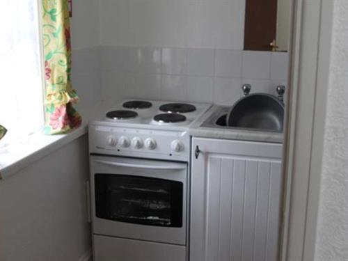 Lawnswood Holiday Apartments - Housity