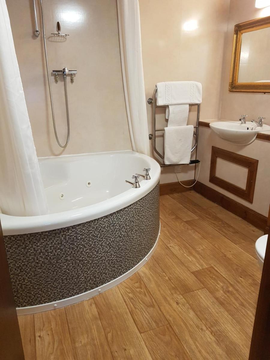 The Orkney Hotel - Housity
