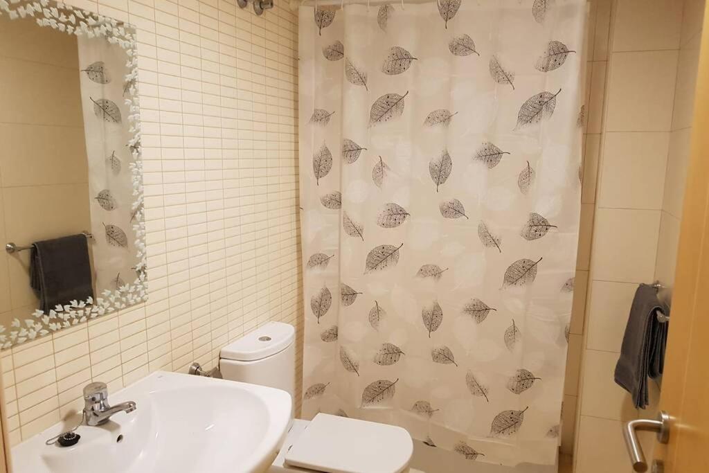 CALA HOUSE I Espacioso apartamento céntrico, aire acondicionado y parking incluido - Housity