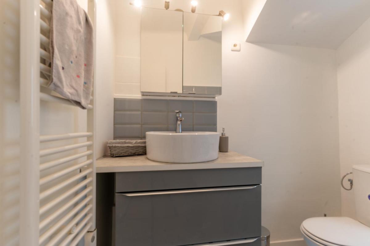 Le Charme du médiéval dans un appartement cosy - Housity