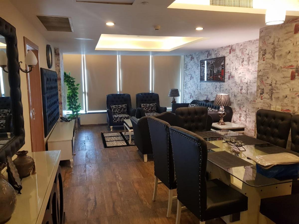 Royal Villa F-10/2 - Housity