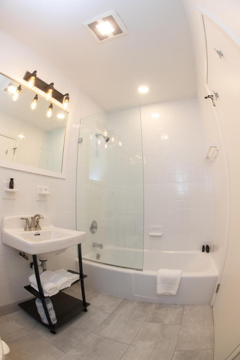 The Surfside Hotel - Housity