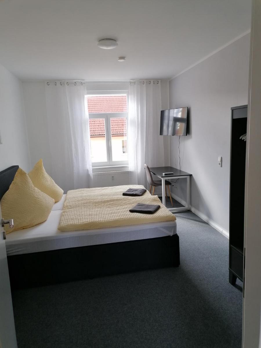 Sleep & Living FeWo Aschersleben ehem Apt BonaLoca - Housity