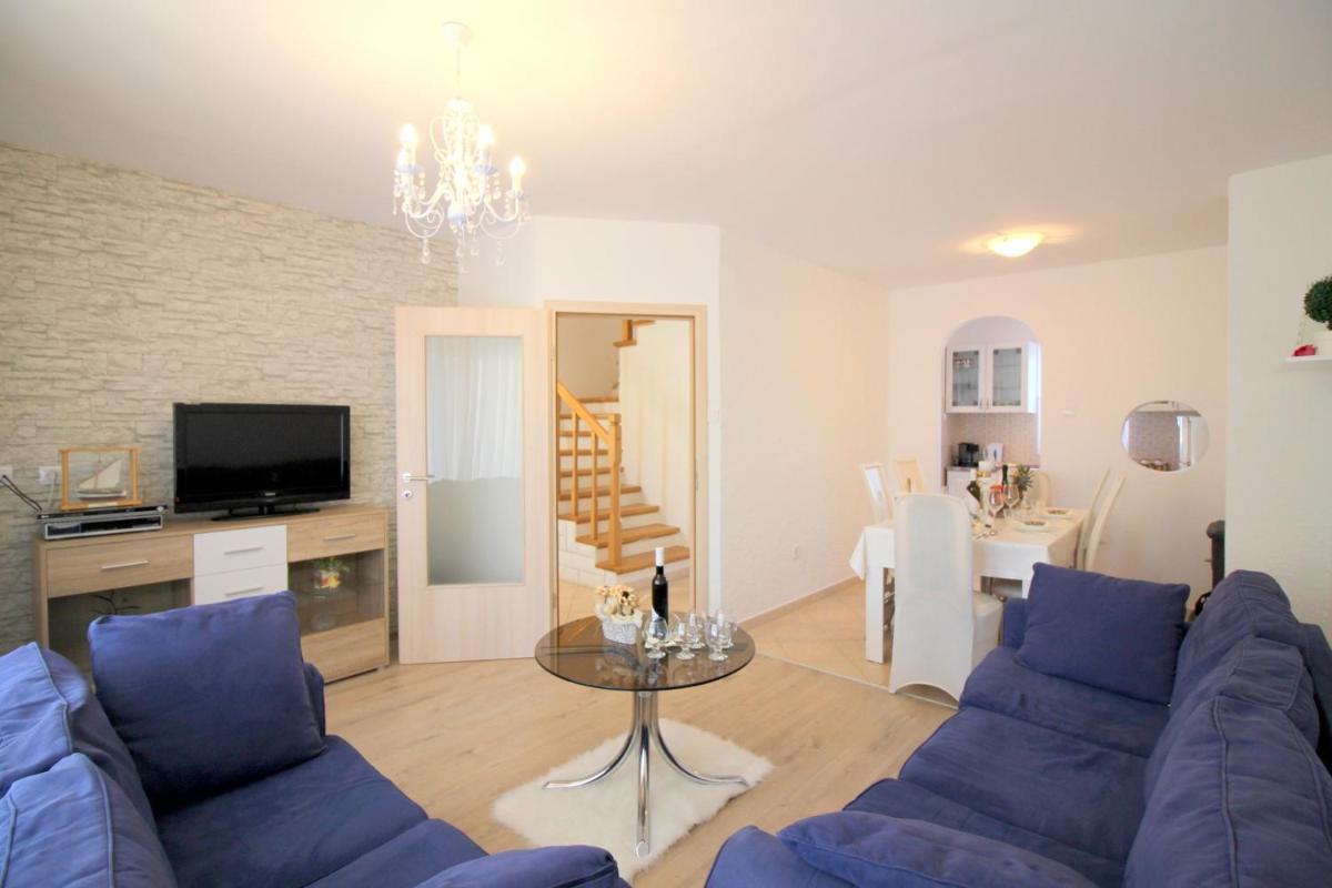 Holiday house Anamaria - Hizvo
