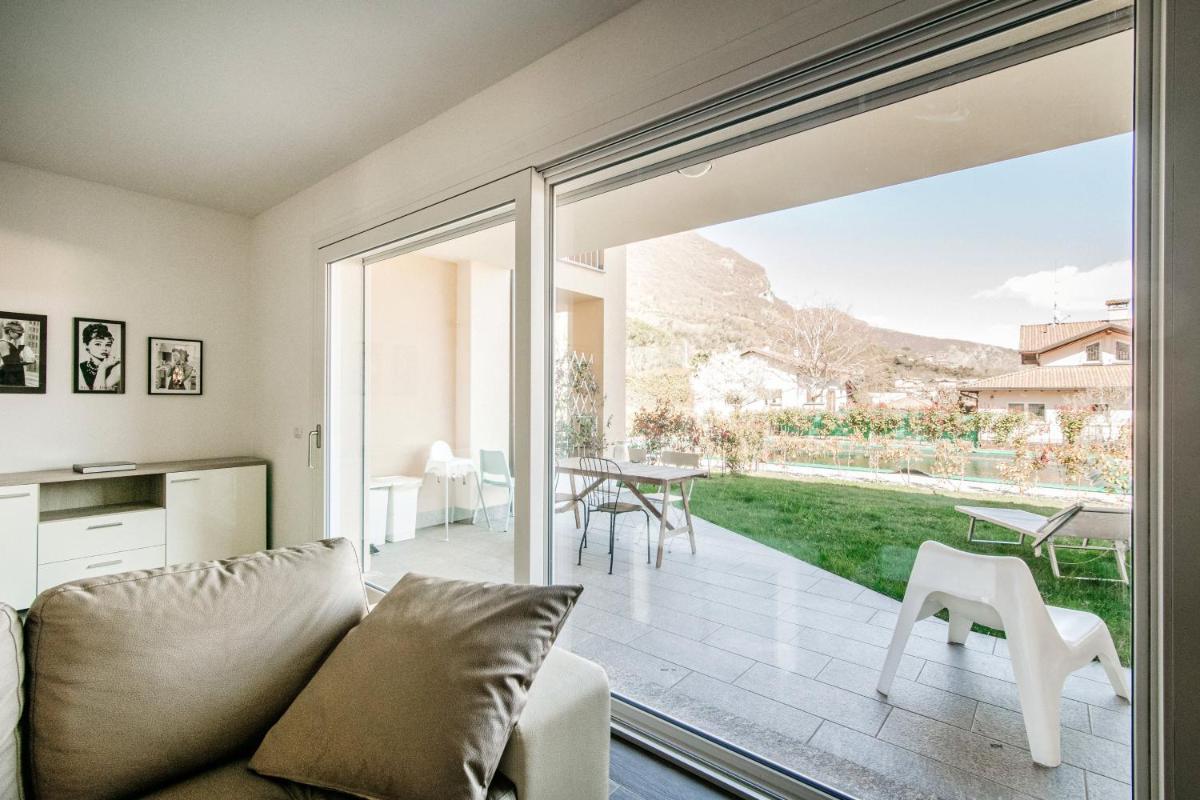 Silvia Lenno House - The House Of Travelers - Housity