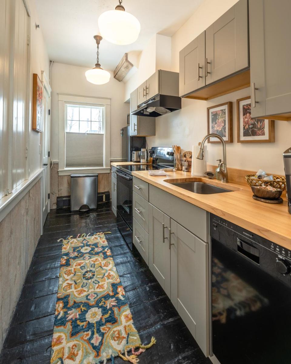 The Water Street Inn - Housity