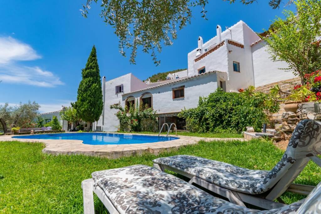 Casa Rosa, con encanto y piscina climatizada - Housity